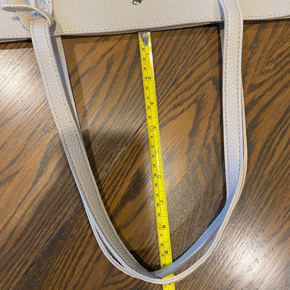 Tote. - Picture 4 of 7